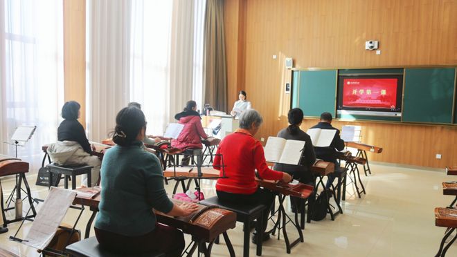时光不老 学堂正好——东营市老年大学新学期开学(图1)