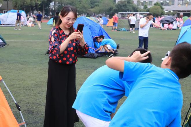 封面人物丨“有味道”的学校什么样？她用20年诠释“教育即生活”(图11)