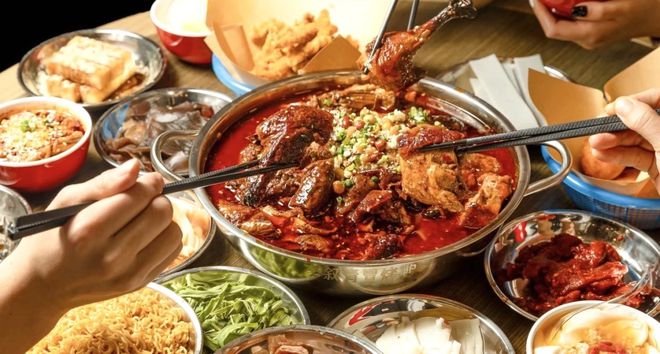 “店还没开业就倒闭了”！盘点2024年餐饮业6大“枪口”品类！(图2)