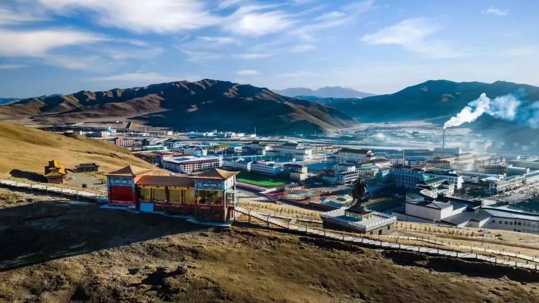 带着爱心和拼劲这些长宁人奋战在千里之外的云海高原……(图1)