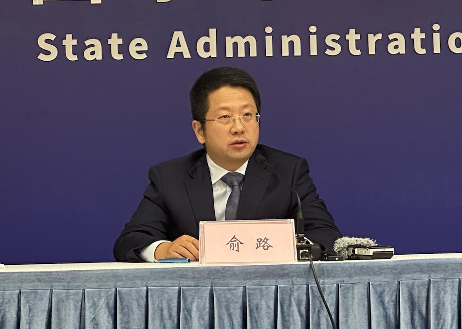 市场监管总局：符合条件的学校食堂实行“双食品安全总监”制度 避免一包了之、只包不管(图1)