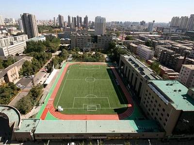 广州岭南美术专修学院食堂1300人就餐(图1)