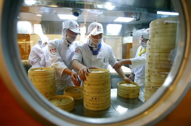 60一份小笼包要撤店一碗面6块泡馍8块西安餐饮业内卷加速(图6)