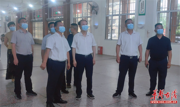 湘潭市领导赴湘潭县职业技术学校检查指导食堂安全工作(图1)