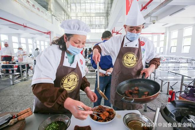 “食”刻坚守 天津市和平区织牢织密校园食品安全防护网(图1)