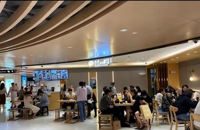 599元自助小火锅引发排队潮海底捞为何死磕副牌“敢死队”？(图7)