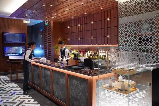 聚焦精致用餐需求 海底捞全国首家臻选店开业(图2)