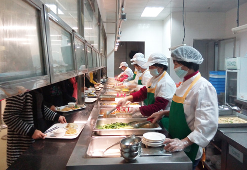 上海教委介入绿捷“臭虾”事件起底食堂承包大户的行业版图(图1)