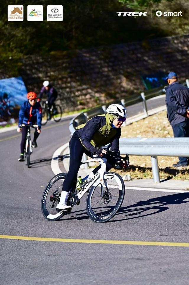 骑遇无限可能 驭风京彩征程 2025“smart杯”TREK100北京站圆满落幕 千名骑手挑战百里环廊经典赛道(图3)