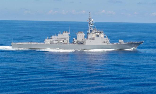日本 “鸟海” 号驱逐舰抵达美国将配备新型 “战斧” 巡航导弹(图1)