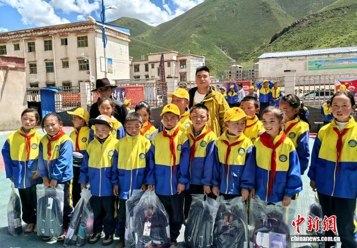 从“驻村”到“住心”：一位两任驻村第一书记的藏北深情(图3)