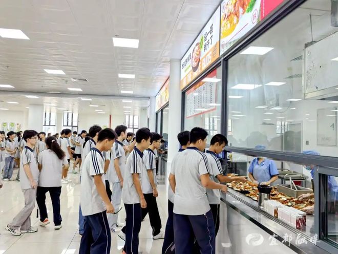 食堂承包方举报校方抽成事件：利益分配不均撕破脸掀桌子了(图4)