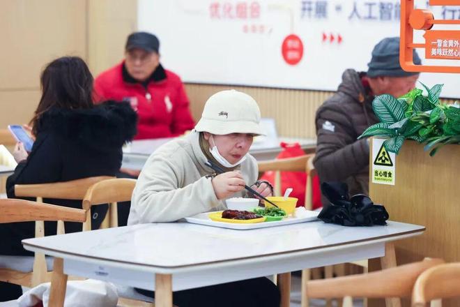 老年食堂12年送餐里程绕地球7圈(图1)