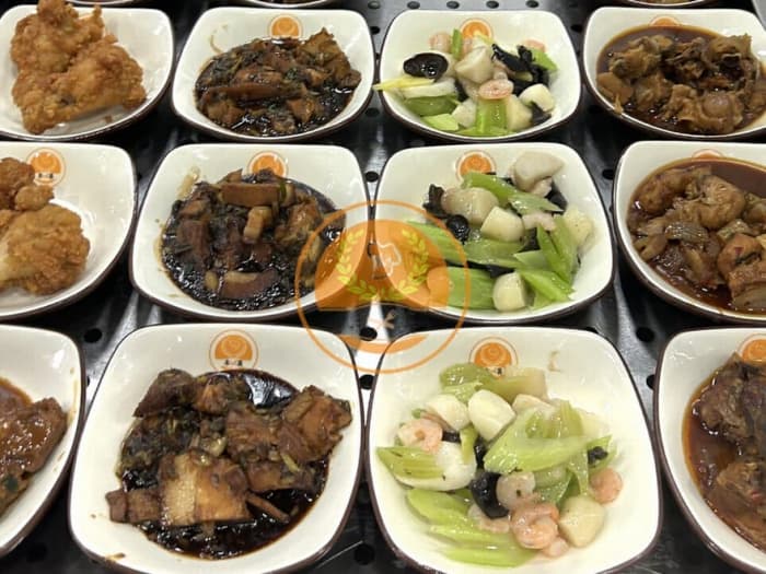 告别校外供餐 2027年底所有北京中小学将实现校内食堂供餐(图1)