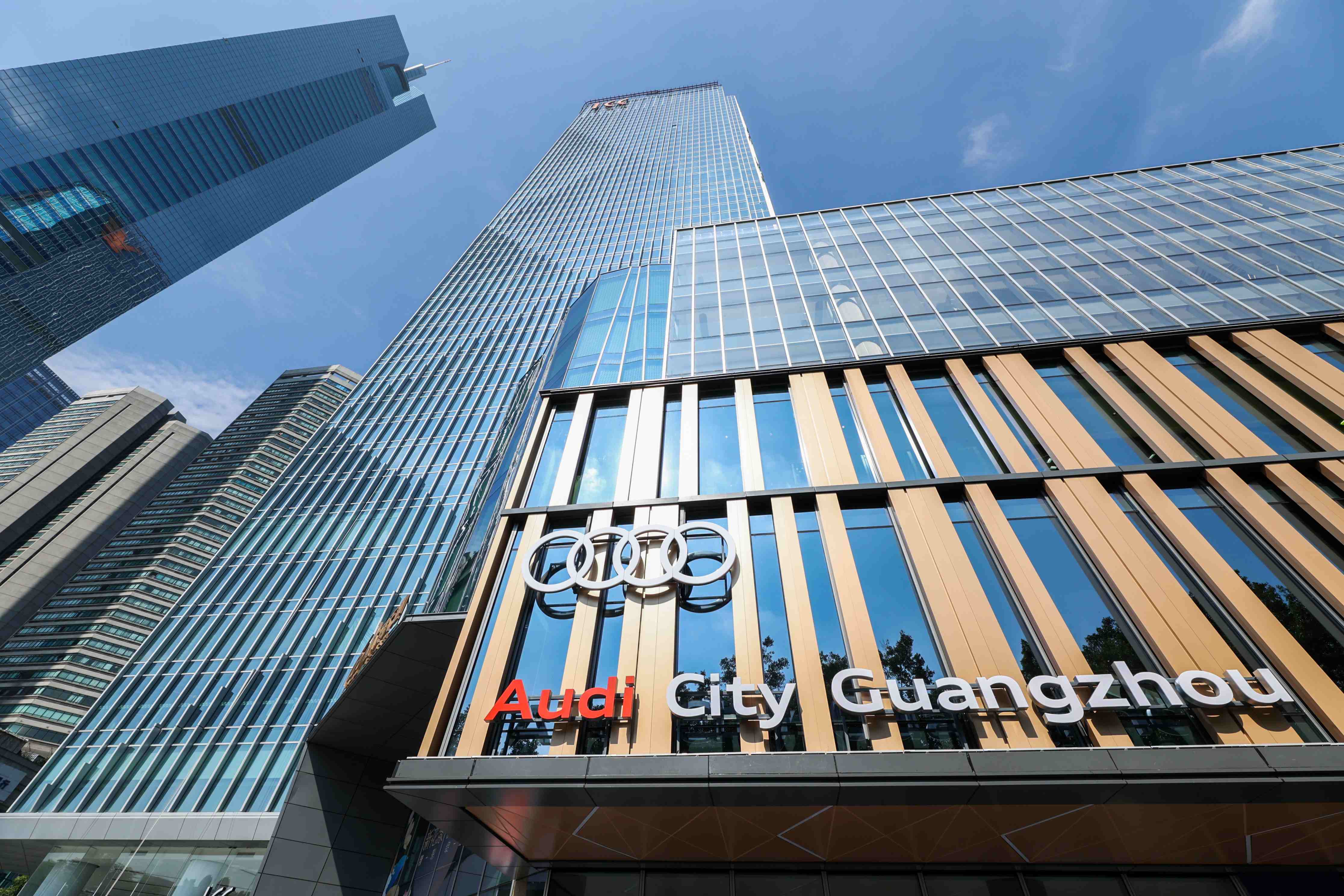 促销竞争拖累毛利率李宁连续第三年陷“增收不增利”困境消费者产品质量投诉不断(图1)