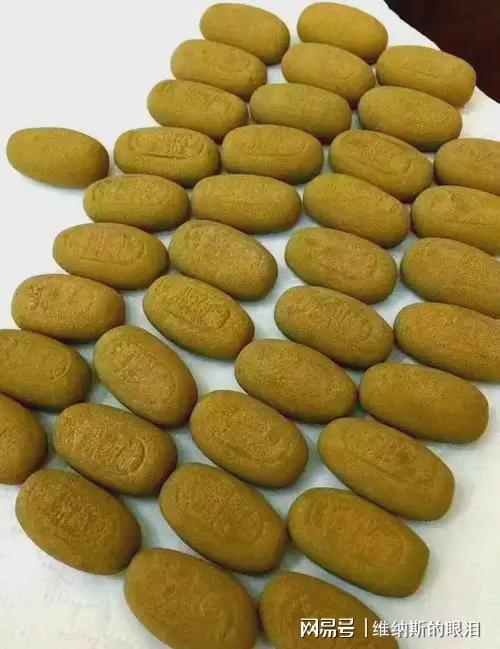 片仔癀跌下神坛：从1600元到350元20年神话如何崩塌？(图1)