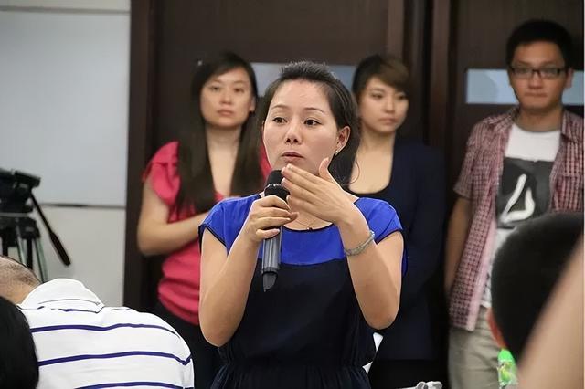 月薪160元到身家过亿“最强打工妹”回归难解海底捞的焦虑症(图3)