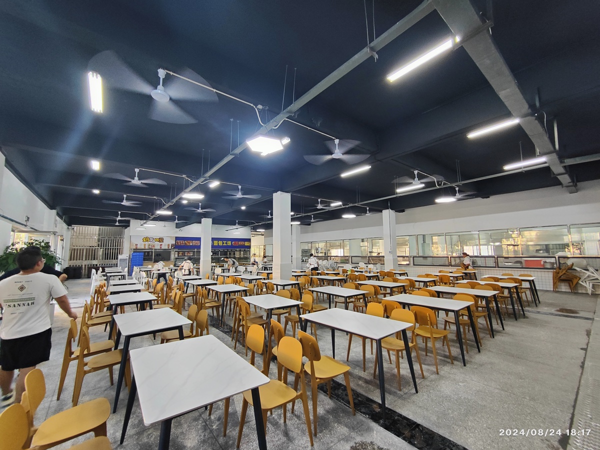 遵义一学校食堂运营方被欠百万元餐费决定停止供餐校方回应(图3)