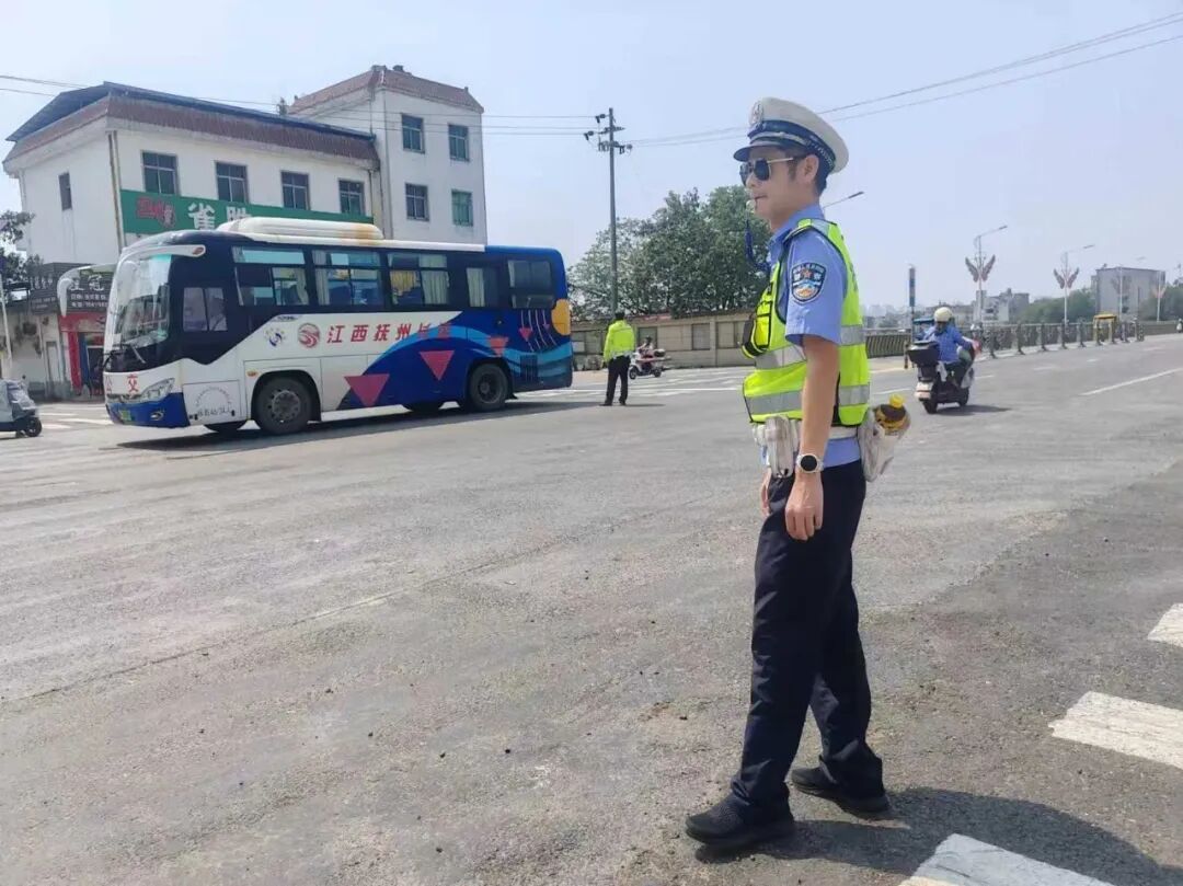 投入400万元改造事故警情下降90%！抚州这段国道大变样(图2)
